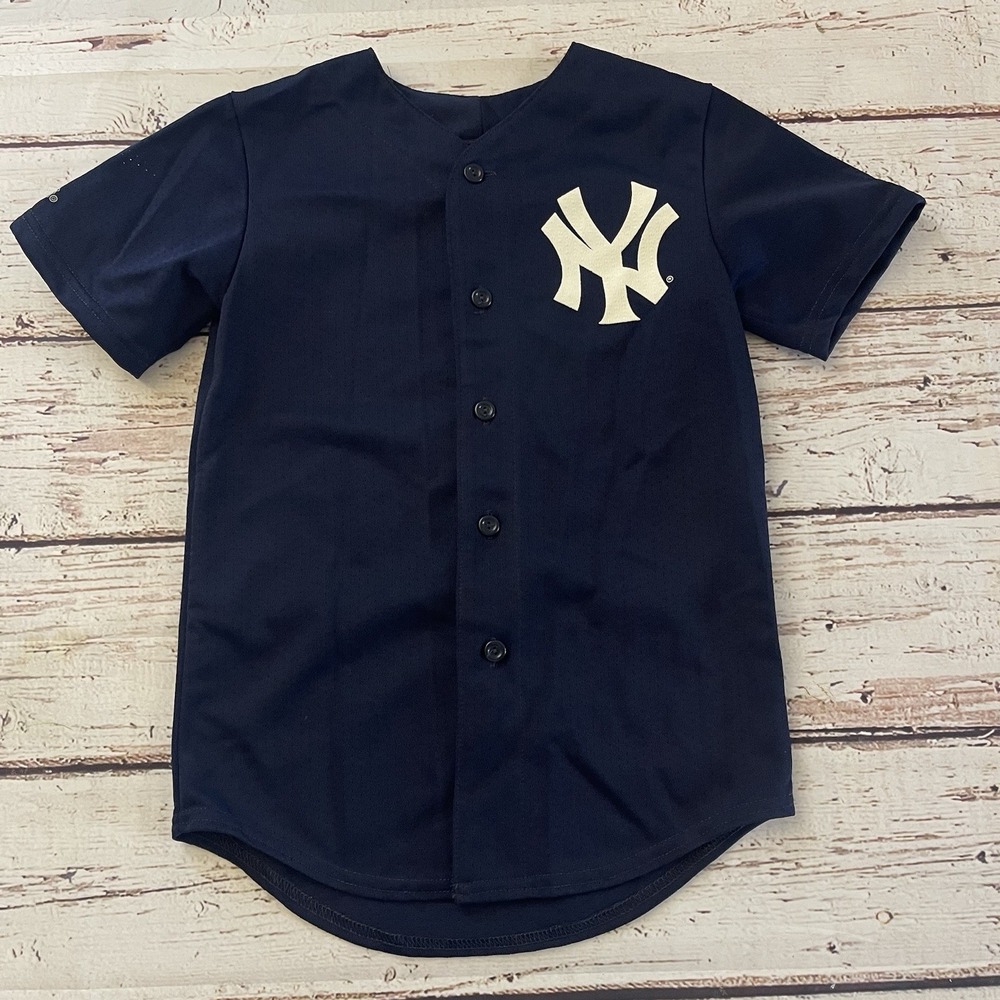 Vintage New York Yankees Majestic Jersey Boys Size Medium Made In USA MLB